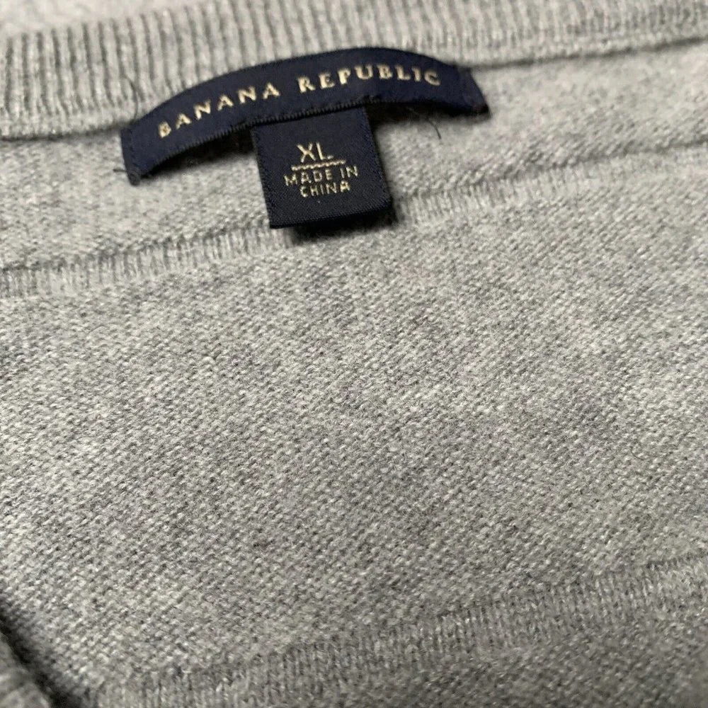 Banana Republic Men's Sweater XL V-Neck Angora Rabbit Cashmere Wool Blend Gray‎